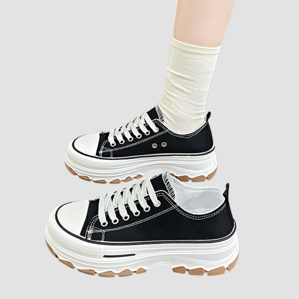 Auri | Lace-up Casual Shoes