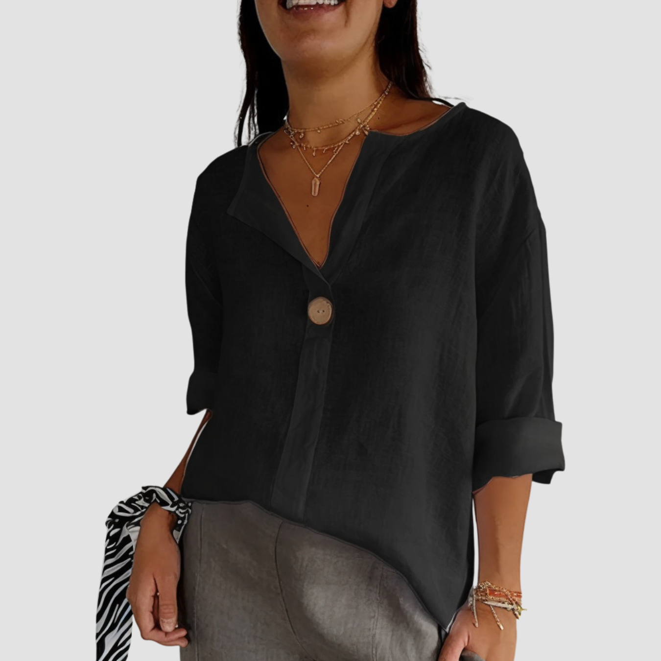 Lara | V-neck Long-sleeved T-shirt