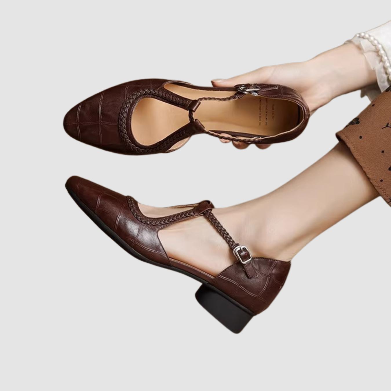 Rhea | Retro Sandals