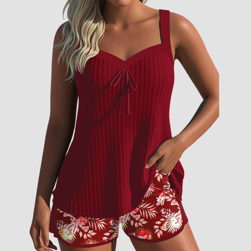 Carla | Traje de Baño de Rayas con Short de Playa