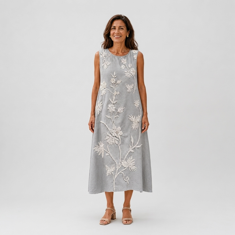 Vestido midi gris con flores bordadas - vista frontal